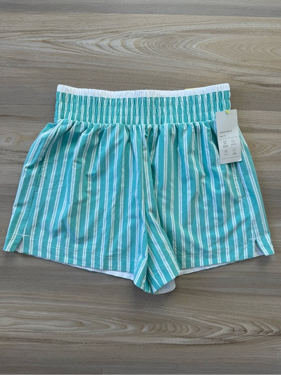 all in motion Pants - NWT | All In Motion | Women's Active Light Travel Shorts Green Striped | Medium
